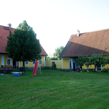 Statek Krinice Zewnętrze zdjęcie